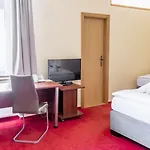 Hradbova Old Town & Hotel