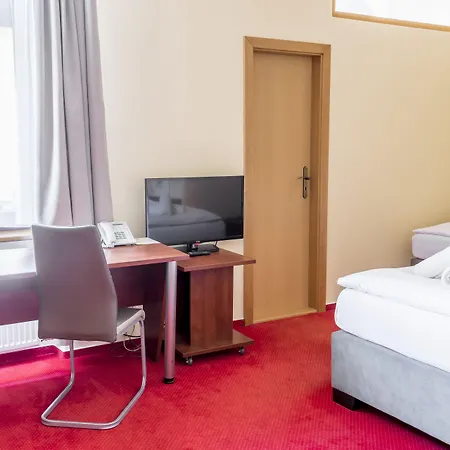 Hradbova Old Town & Hotel