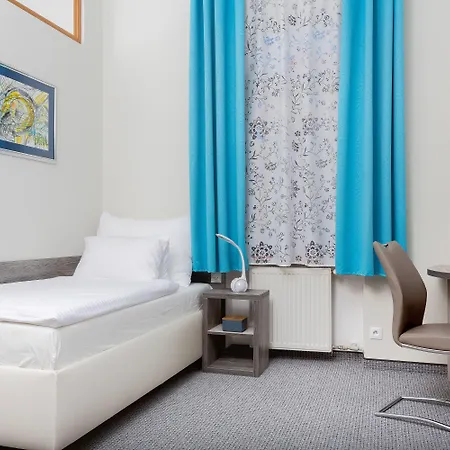 Hradbova Old Town & Hotel