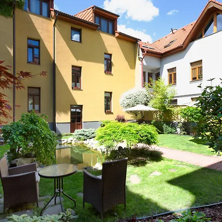 Hradbova Old Town & Hotel Kosice