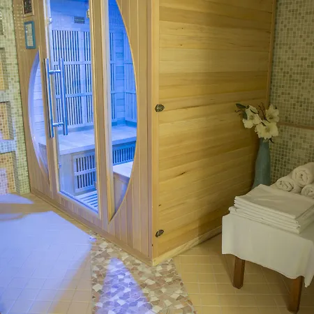 Hradbova Old Town & Hotel 3*