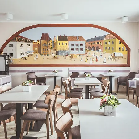 Hotel Hradbova Old Town &