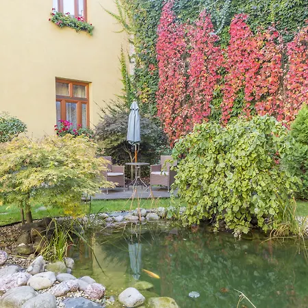 Hotel Hradbova Old Town & 3*