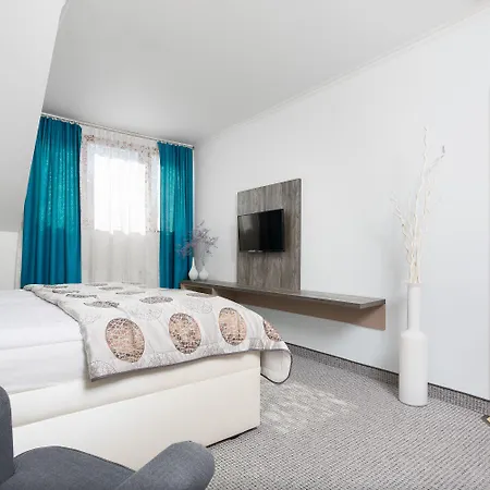 Hradbova Old Town & 3* コシツェ