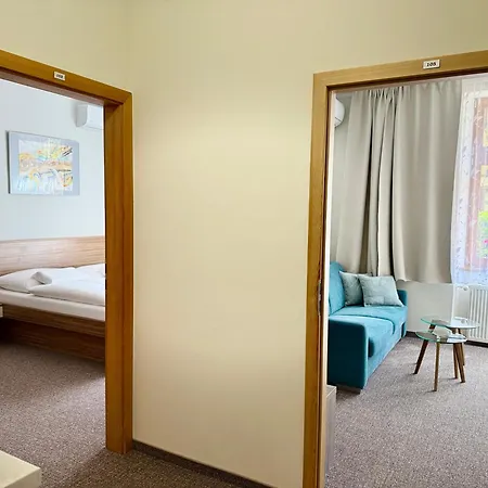 Hotel Hradbova Old Town & 3*