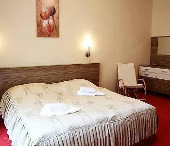 Hotel Hradbova Old Town & 3*
