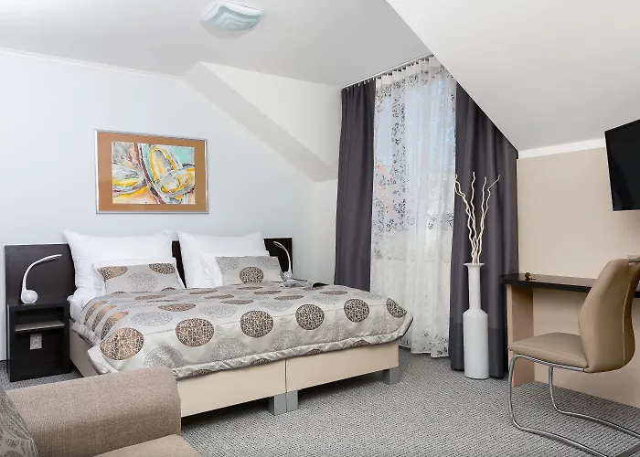 Hradbova Old Town & Kassa