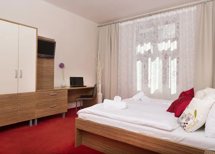 Hradbova Old Town & 3*