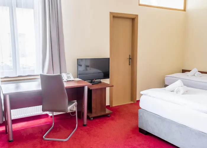 Hradbova Old Town & Szálloda