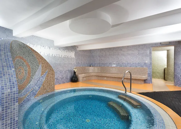 Hradbova Old Town & מלון קושיצה