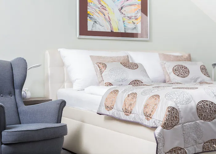 Hradbova Old Town & 3*