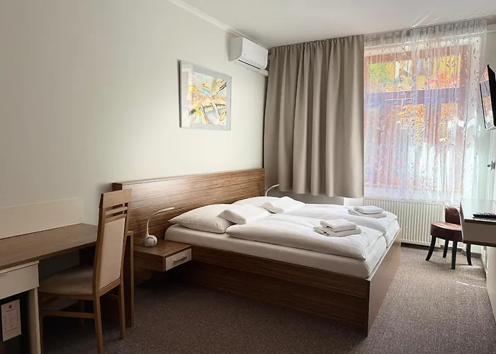 Hradbova Old Town & Szálloda Kassa