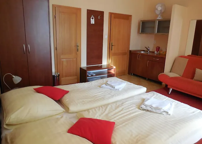 Hradbova Old Town & 3*